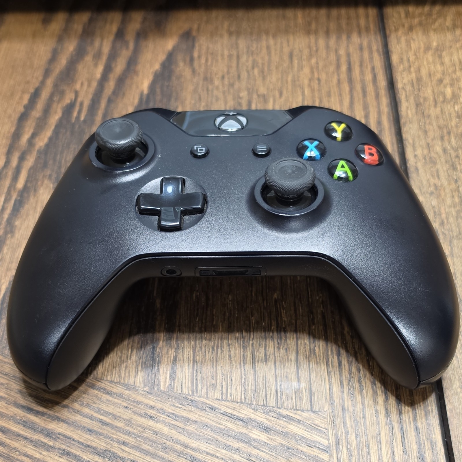MICROSOFT XBOX ONE 1540 GAMING CONSOLE 1TB (QUC015674)