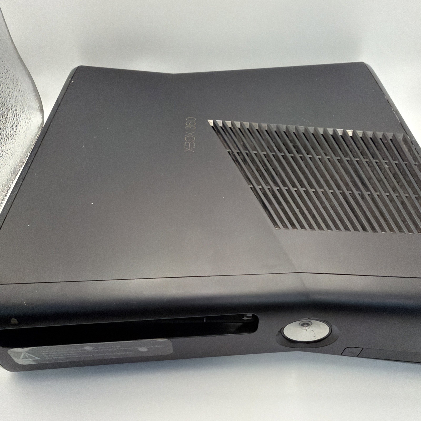 Microsoft Xbox 360 with Kinect 4GB Matte Black Console With 2 Games & Controller