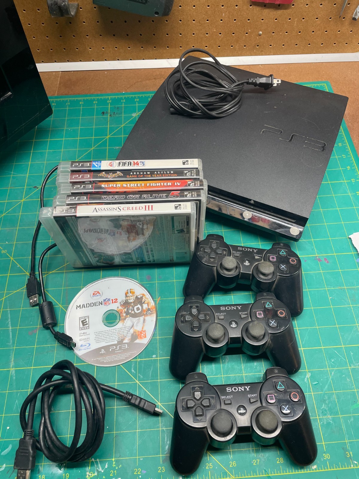 Sony PlayStation 3 Slim PS3 120GB (tested) + 3 Controllers, 6 Games, cables