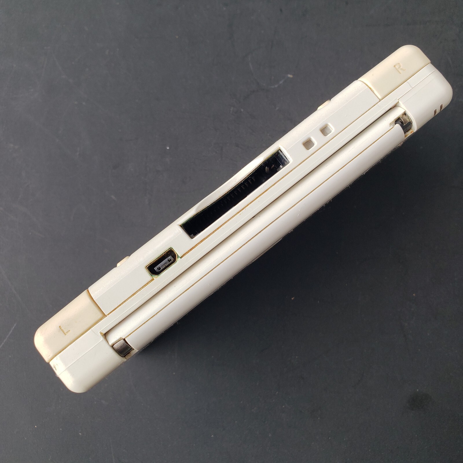 Nintendo DS Lite USG-001 Polar White Handheld w/ Charger 3 Games & Mini Backpack