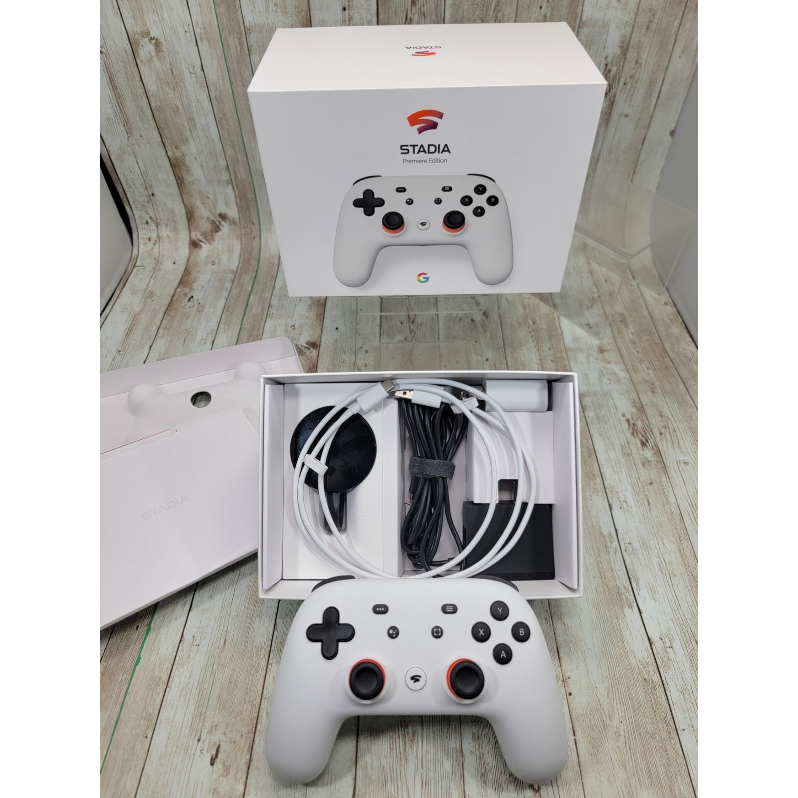 Google Stadia Premiere Edition Controller Chromecast Ultra Bundle White