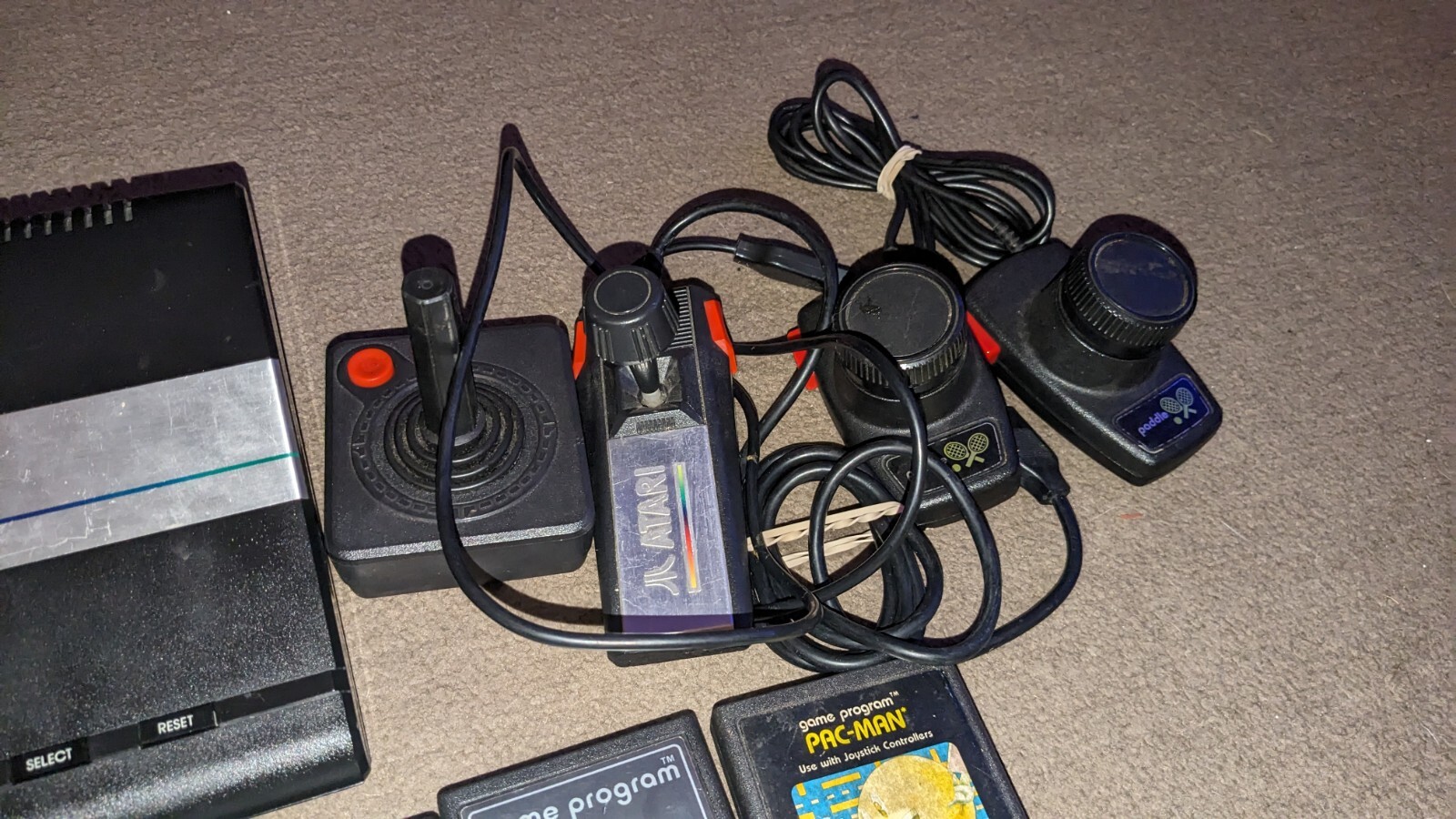 Atari 7800 System 21 games Hook Up’s, Joysticks And Paddle Controls All Works