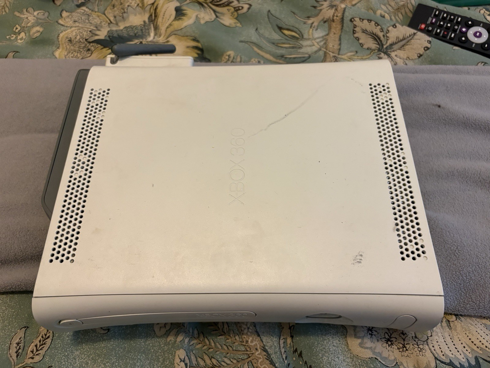 Microsoft Xbox 360 White Home Console w/ 60GB HDD Hard Drive & Kinect