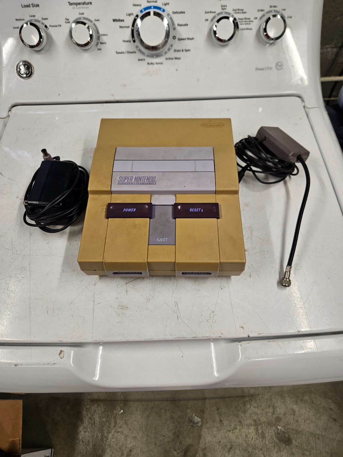 Super Nintendo SNES Console SNS-001 Cords Tested Working no controllers