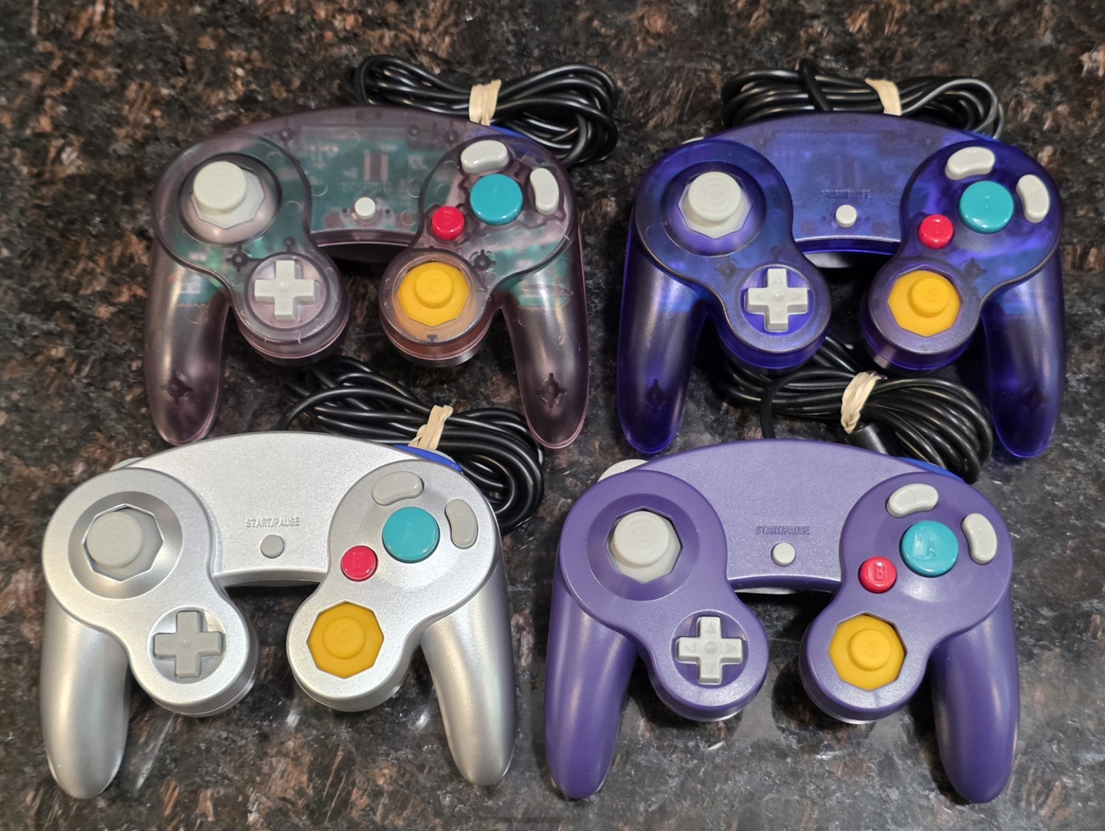 Nintendo GameCube Indigo Bundle – 4 Controllers + Super Smash Bros. Melee +…