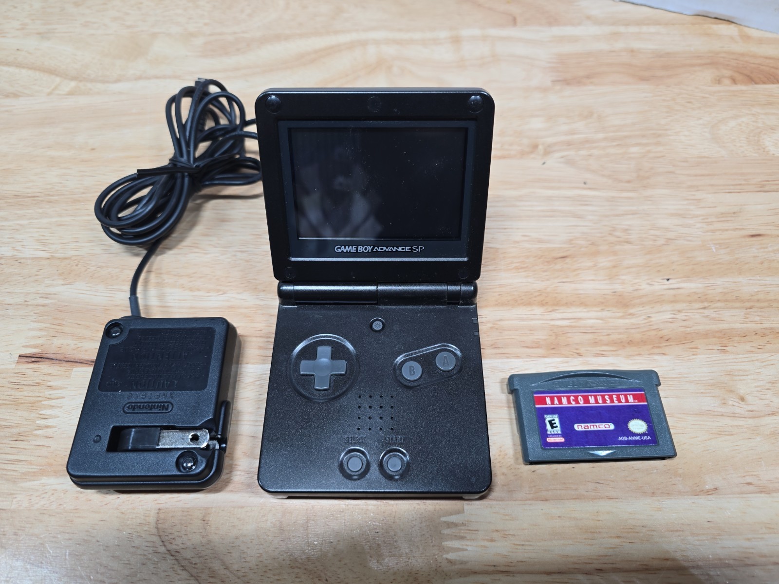 Nintendo Game Boy Advance SP AGS-001 Onyx Black OEM Charger Tested Working +Game