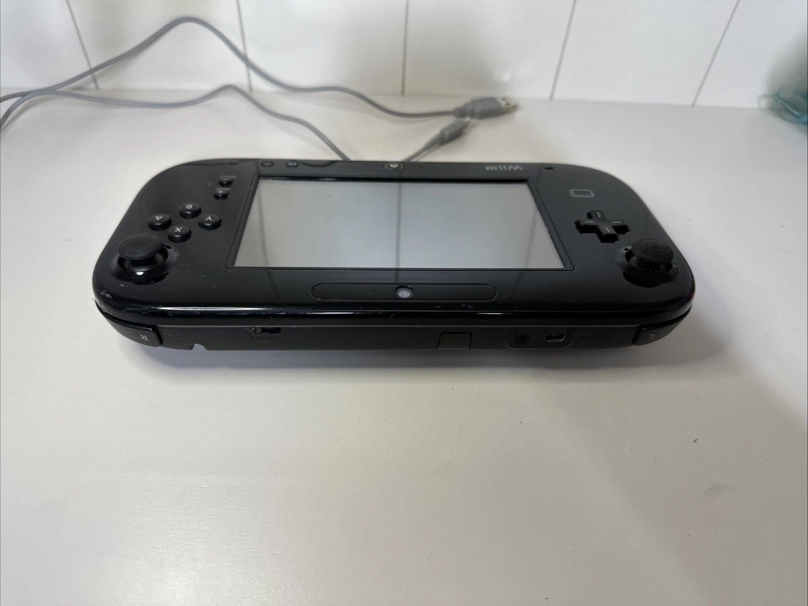 Nintendo Wii U GamePad Controller WUP-010 (USA) Black Tablet with Charger Cable