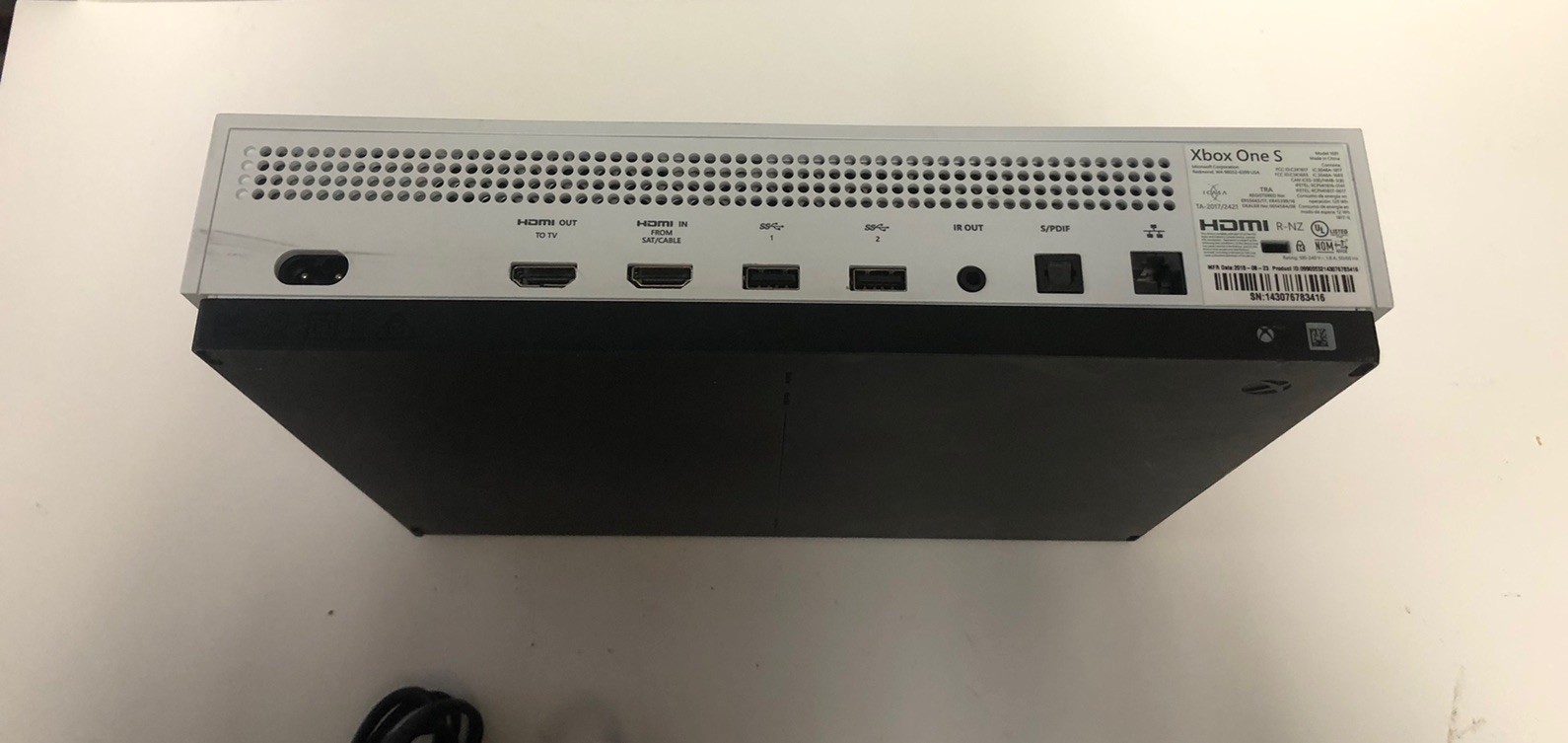 Microsoft Xbox One S (Read)