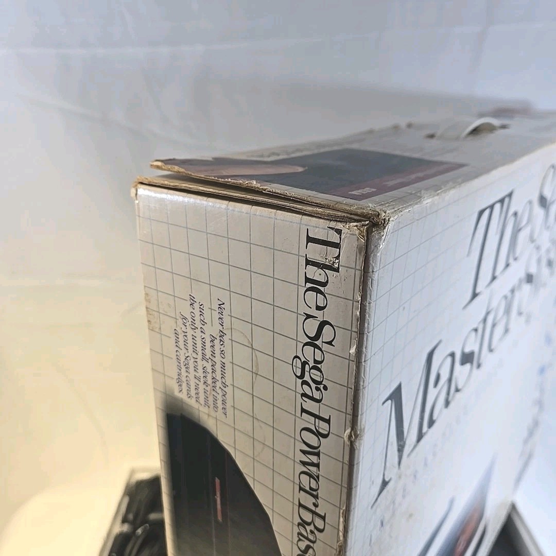 Vintage Sega Master System Console 1986 w/ Light Phaser, Quickshot & Box