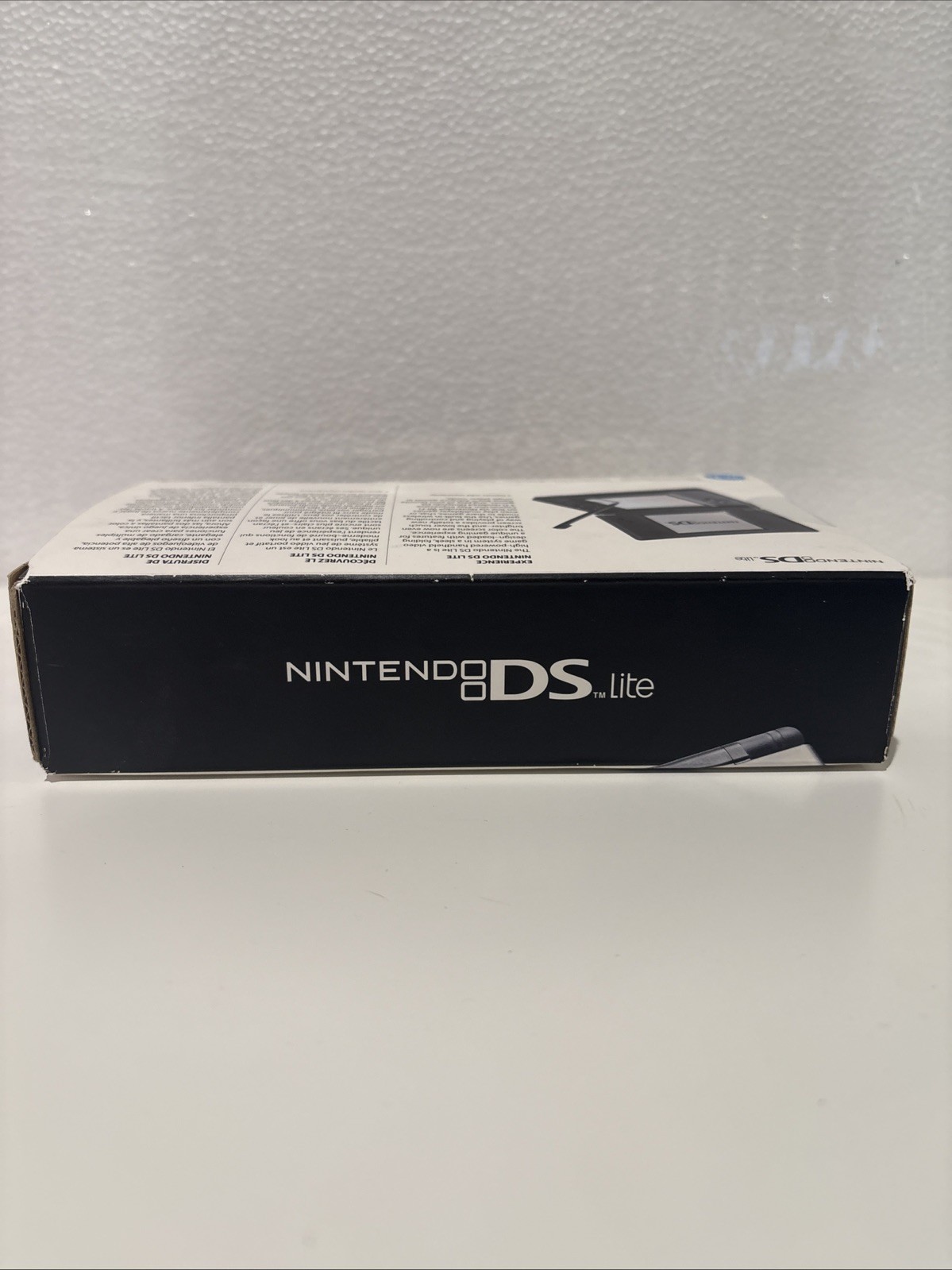 Nintendo DS Handheld System In Box Black/Onyx Complete Near Mint Pre-Owned