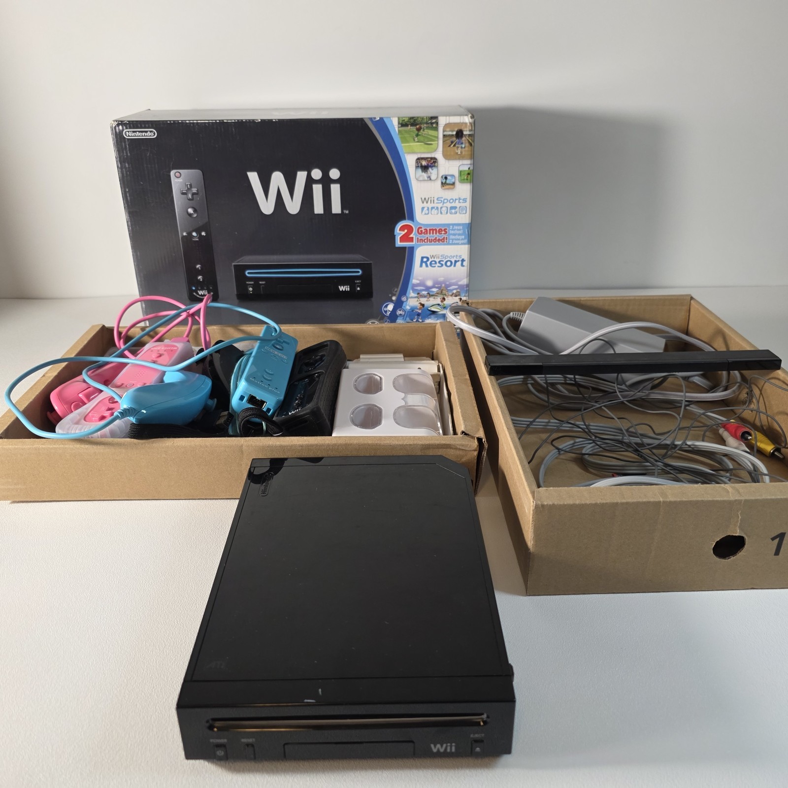 Nintendo Wii Console Bundle 3 Nunchuck, 3 Controller, RVL-101 – Black with Box