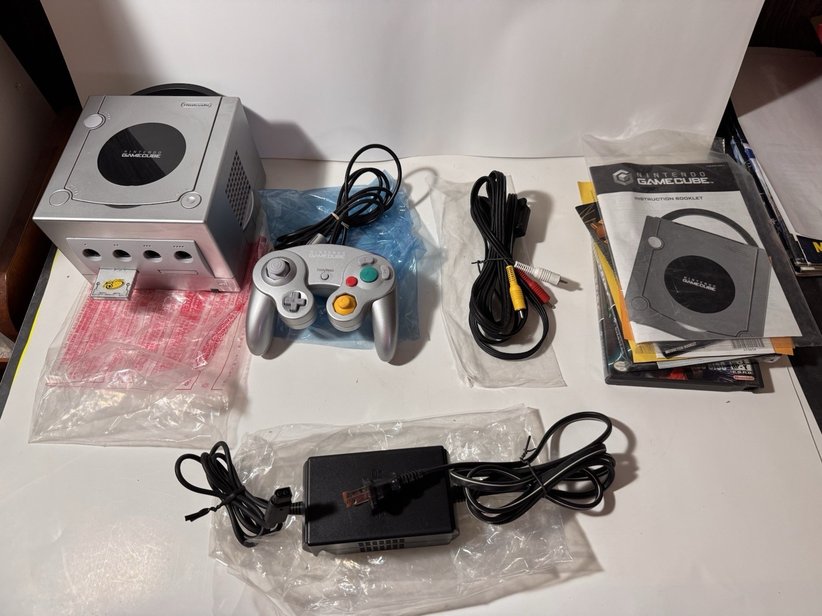 Platinum Metroid Prime Console Bundle Nintendo GameCube SEALED GAME COMPLETE