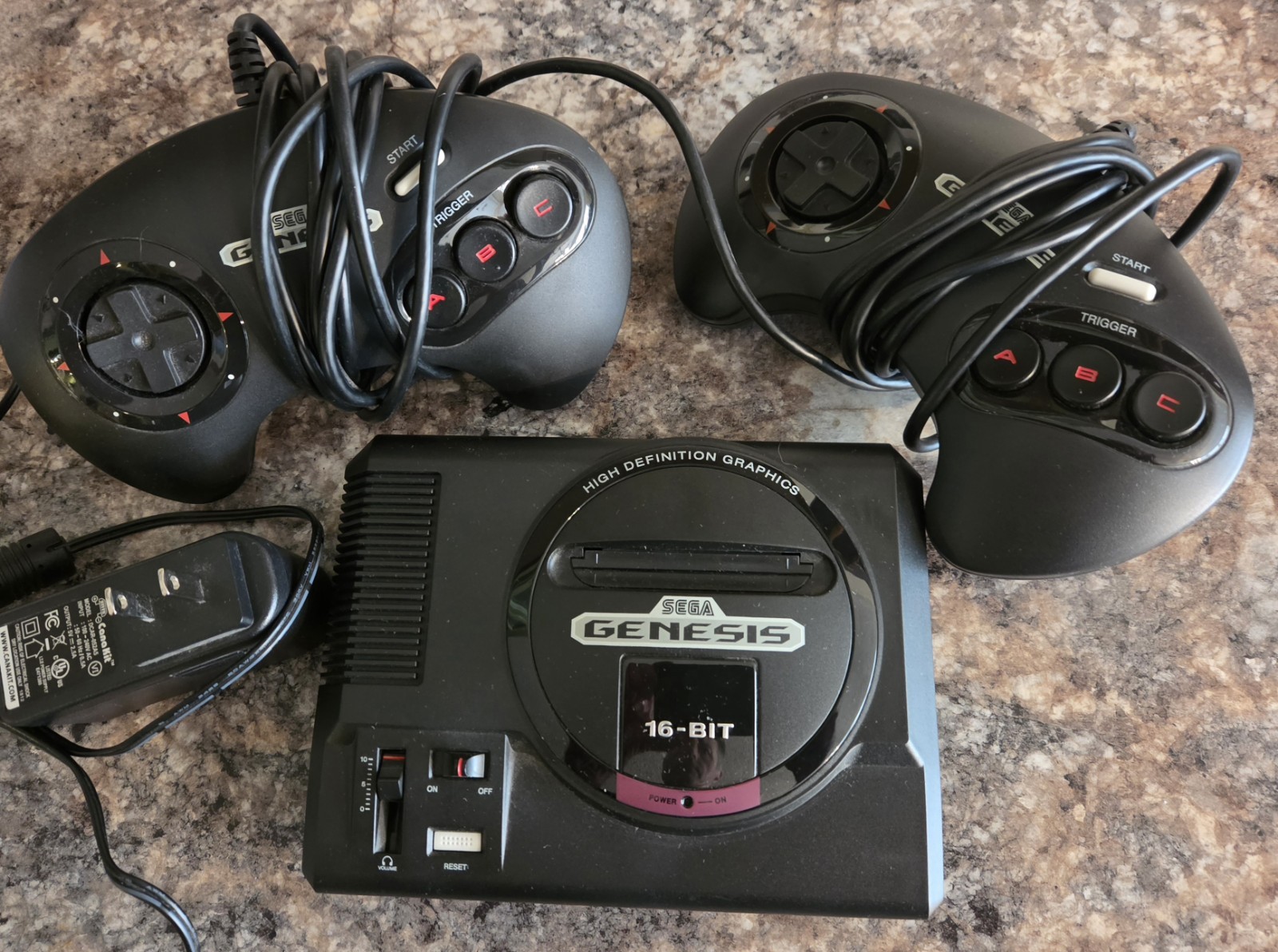Sega Genesis Mini Classic Console MK-16000 Tested Good Condition