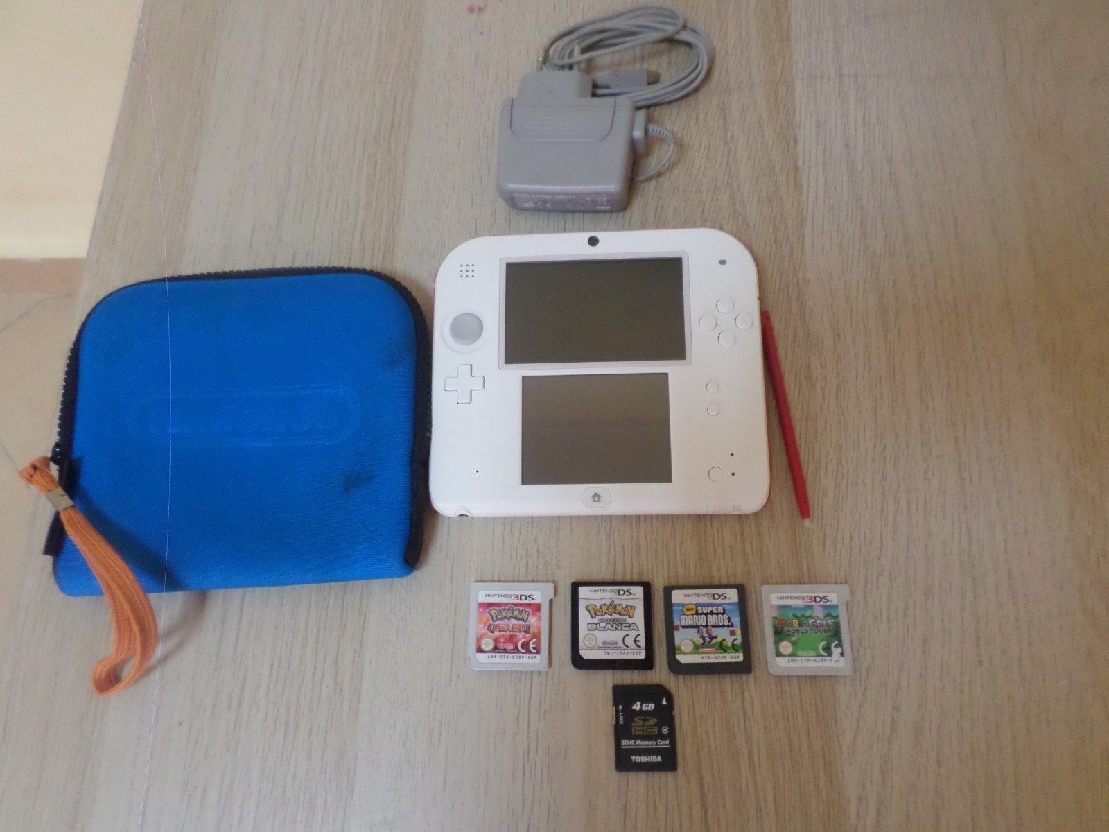 Nintendo 2DS White Red Console Bundle – 4 Games, Charger, Case, Stylus, 4GB SD