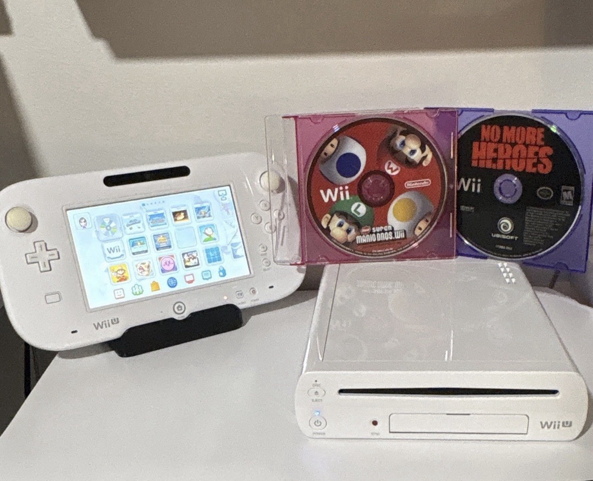 Nintendo Wii U 32GB White NTSC‑J COMPLETE w/ Games (READ DESCRIPTION!!)