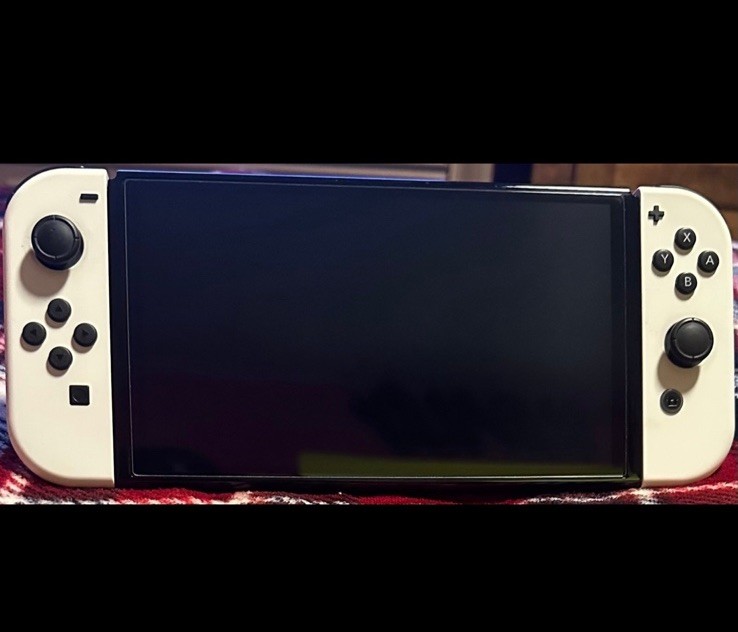 Nintendo Switch OLED Console White Joy-Con Wi-Fi USB-C