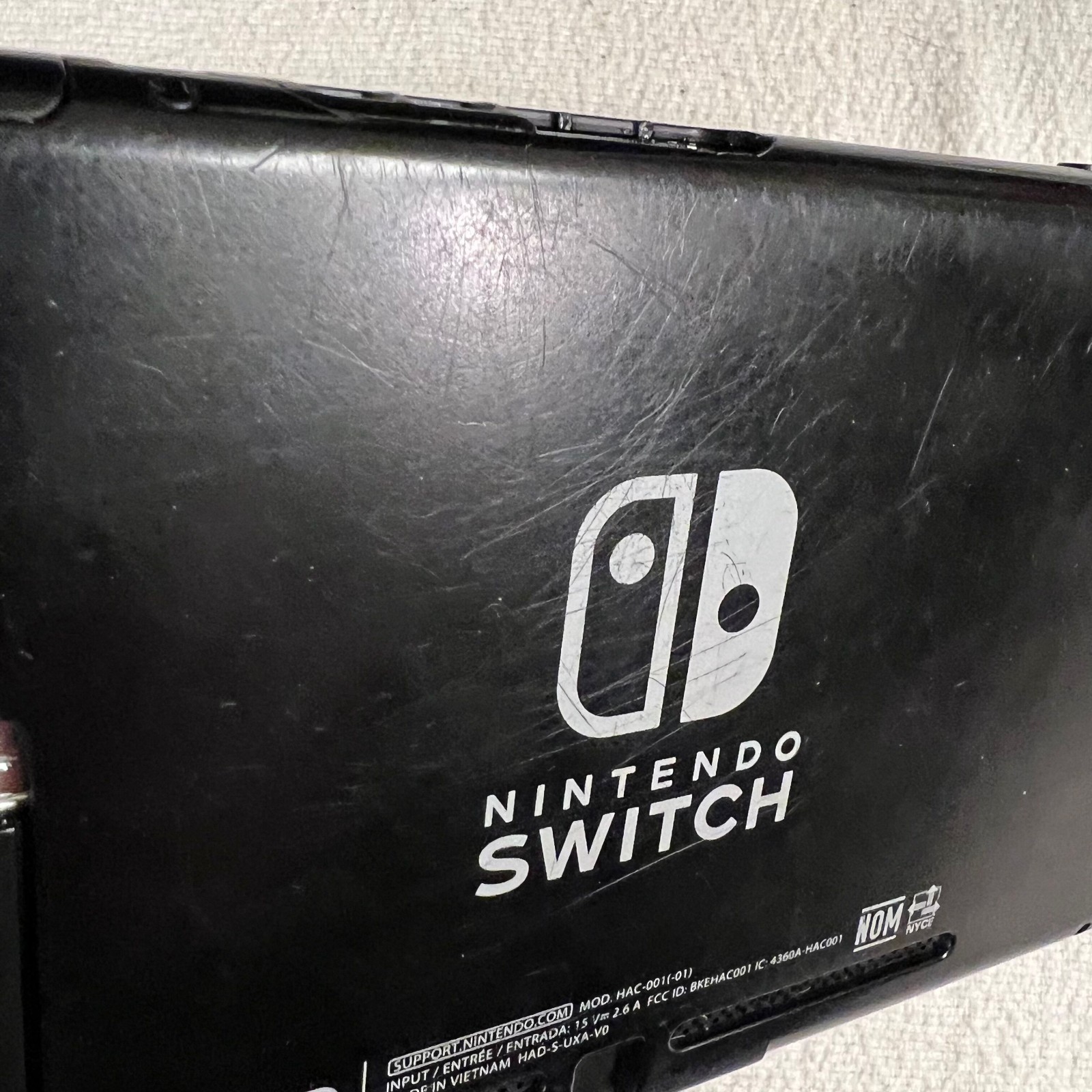 Nintendo Switch HAC-001(-01) Console Joy‑Con For Parts or Repair