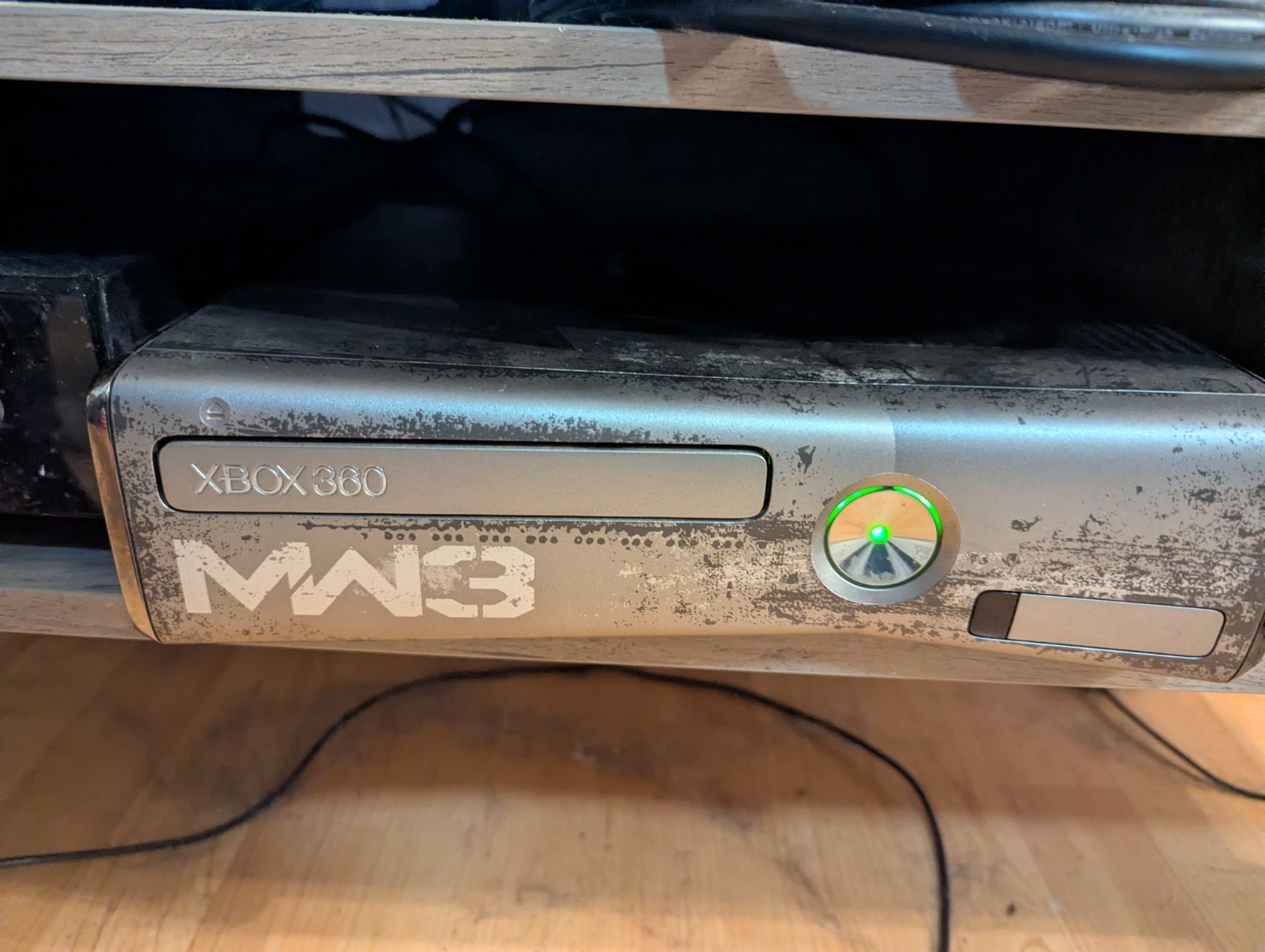 Call Of Duty Modern Warfare 3 MW3 Xbox 360 Console w/ Controllers & Tested 320GB