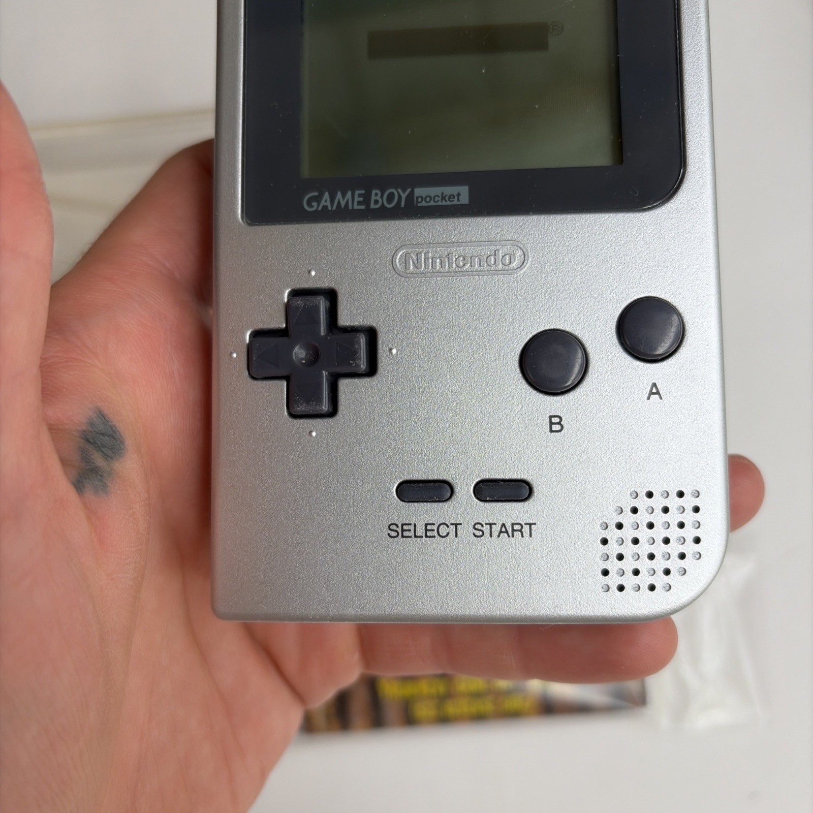 Nintendo Game Boy Pocket Silver Handheld MGB-001 Complete Box CIB Tested