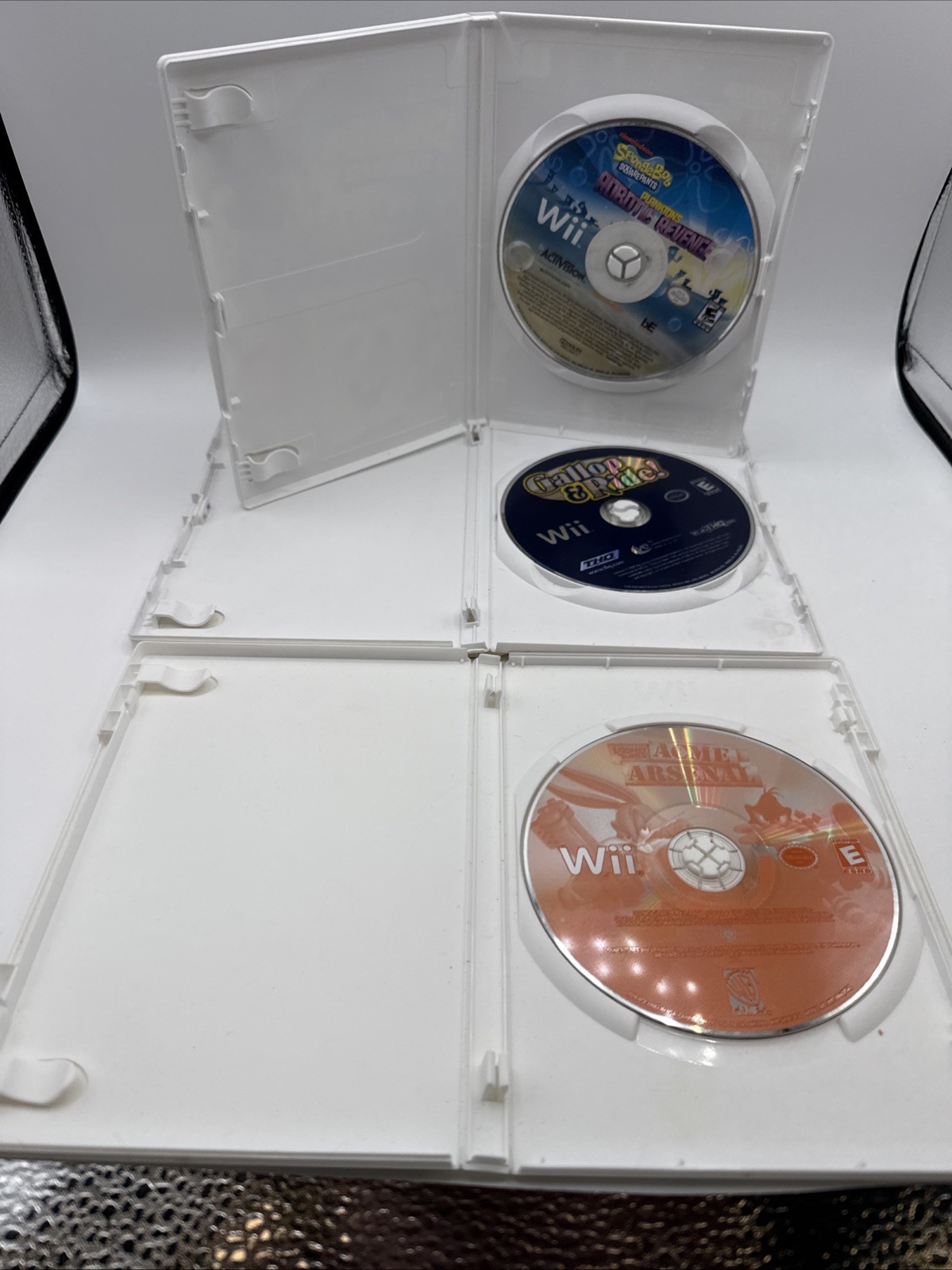 Nintendo RVL-101 Wii Console Bundle With 8 Games tested GC And Wii Works Great