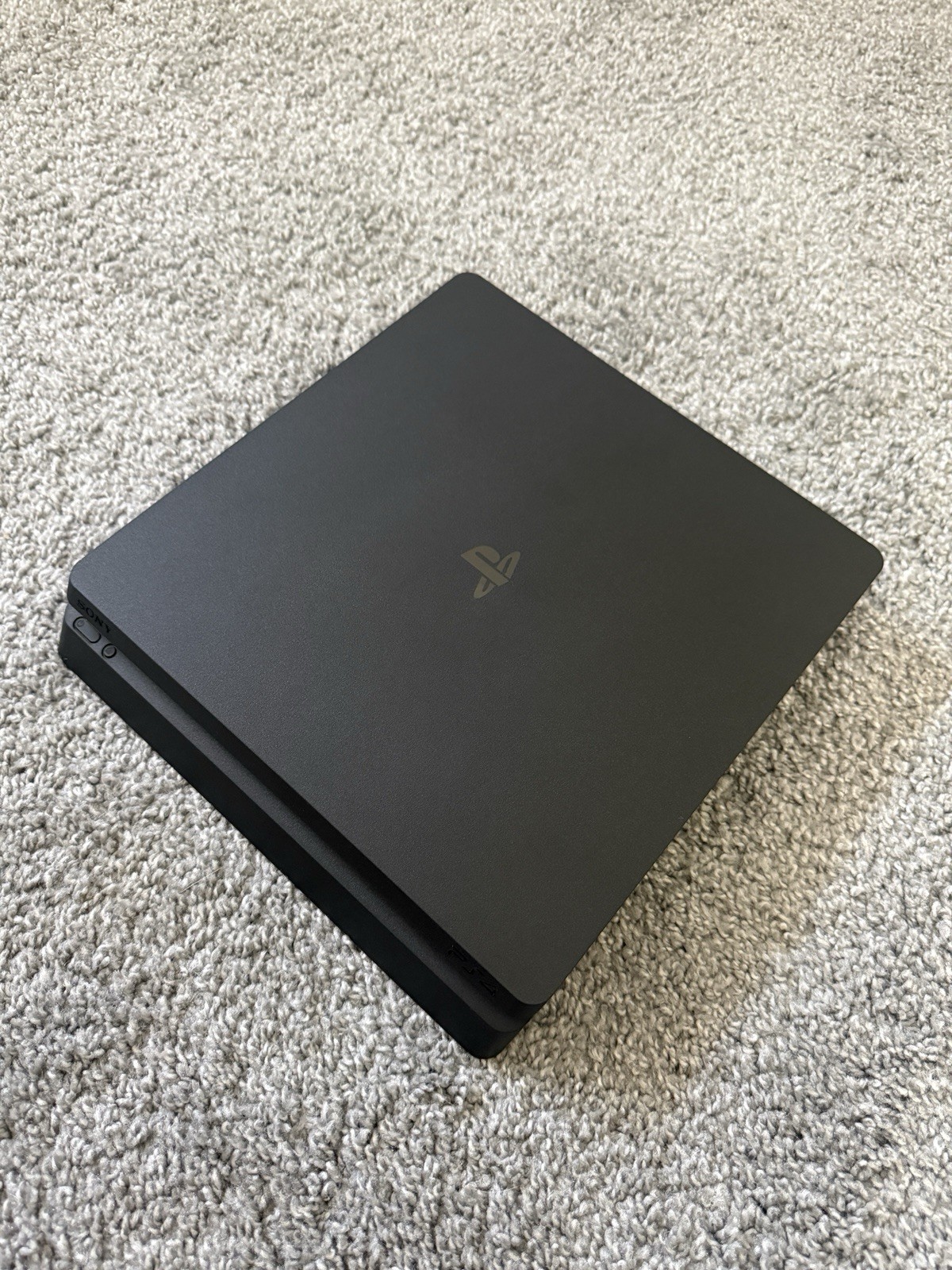 Sony PlayStation 4 CUH-2115B – 1TB Slim model – Jet Black variant – CONSOLE ONLY