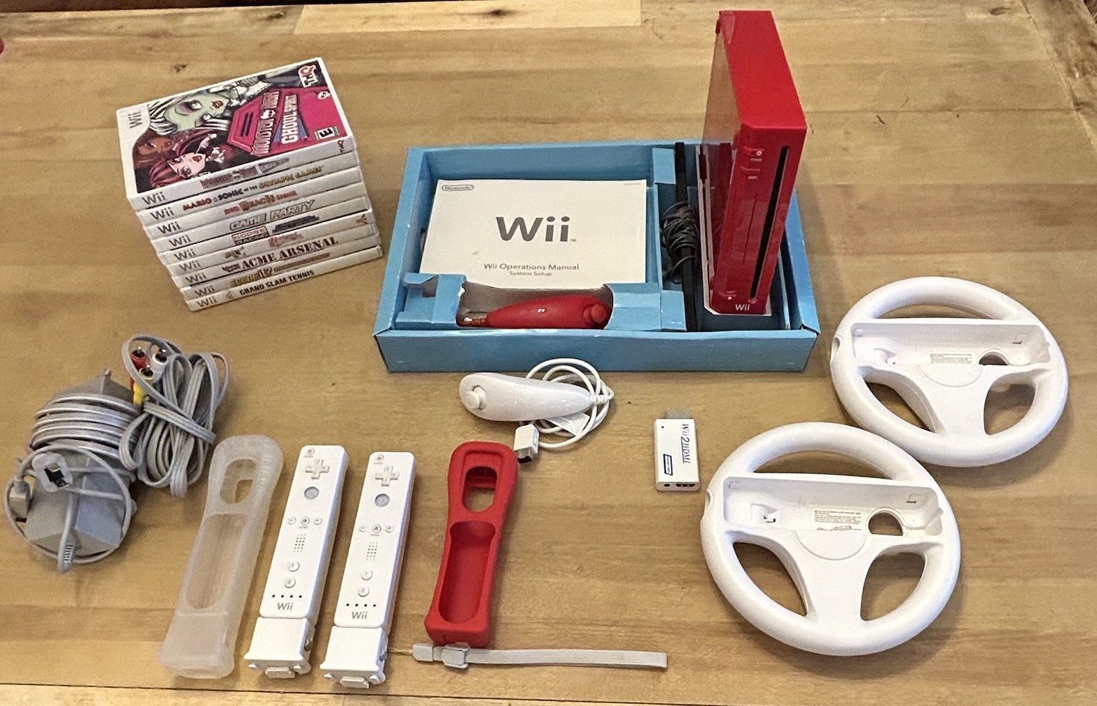 Nintendo Wii 25th Anniversary Console 2 Controllers & Nunchucks 11 Games Bundle