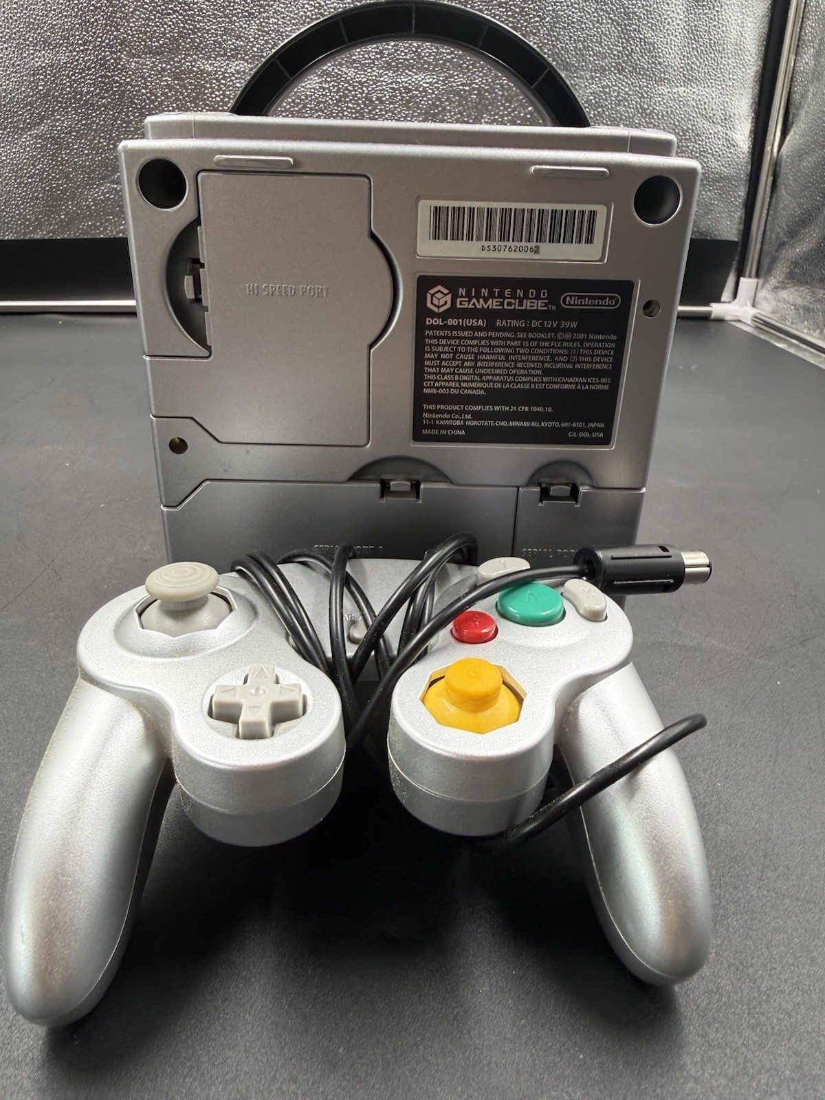 Nintendo GameCube Console Gaming System Silver With Cords & Controller