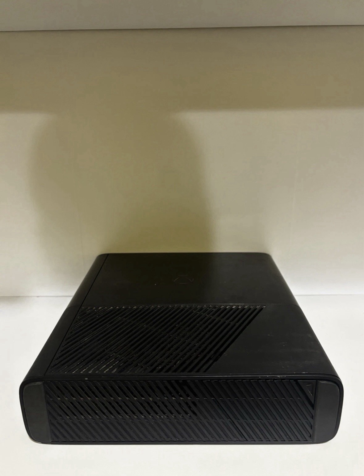 Microsoft Xbox 360 E Console (Model 1538 For Parts or Repair