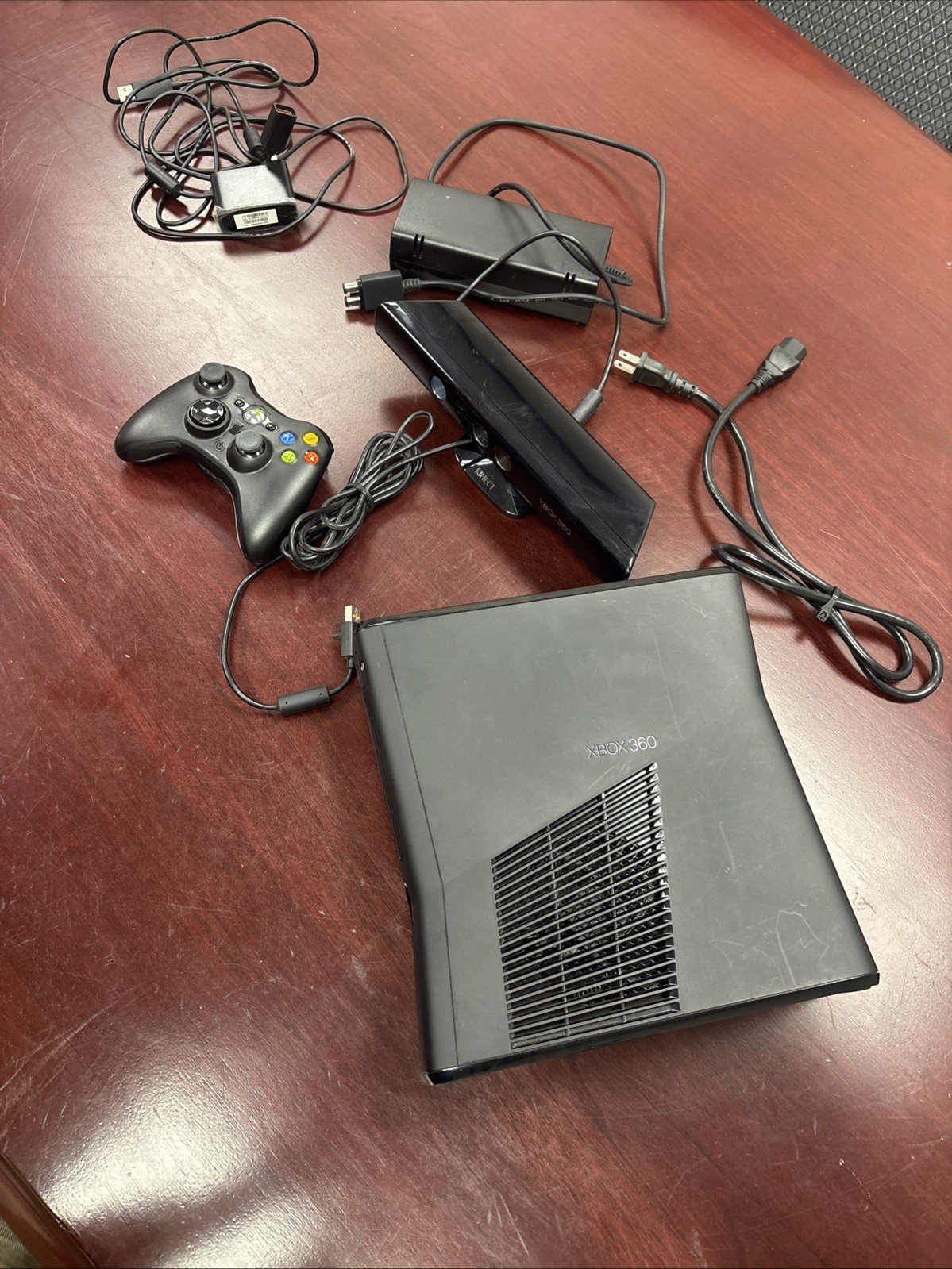 Xbox 360 S With Kinect And one Controller