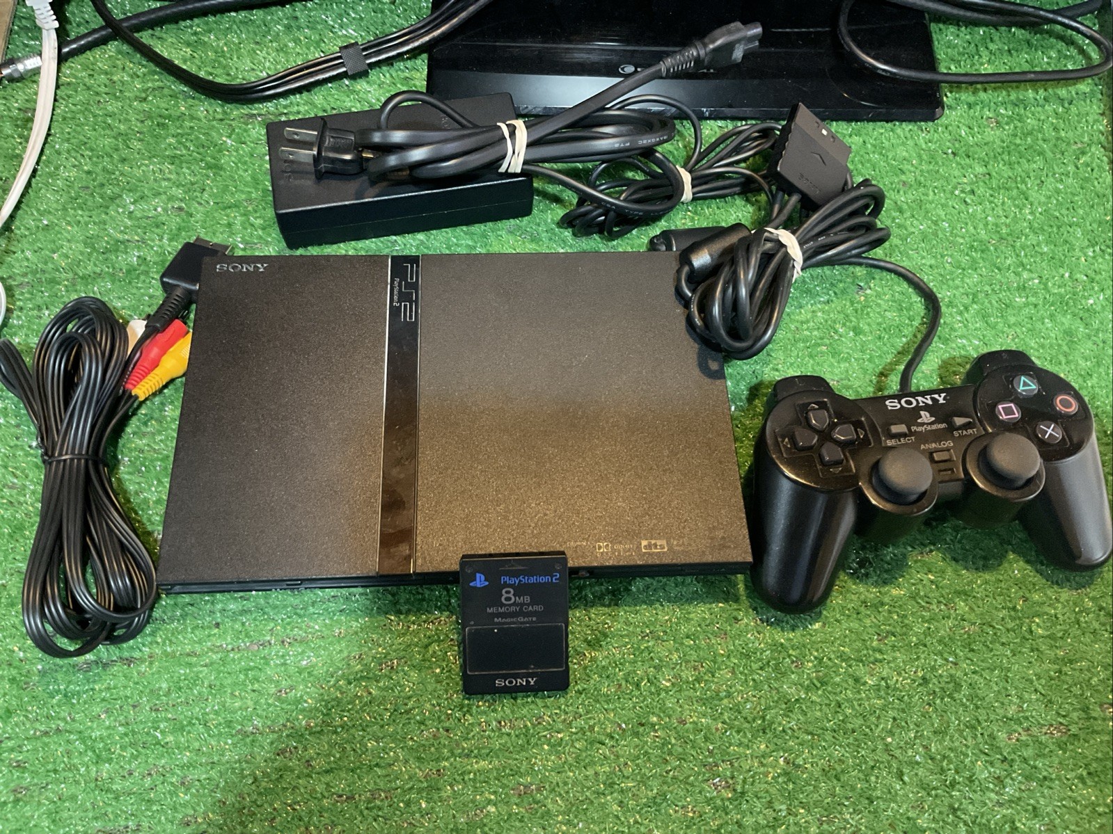 Sony PlayStation 2 Slim Console SCPH-77001 W/ Controller, Cables, 8MB Card, Game