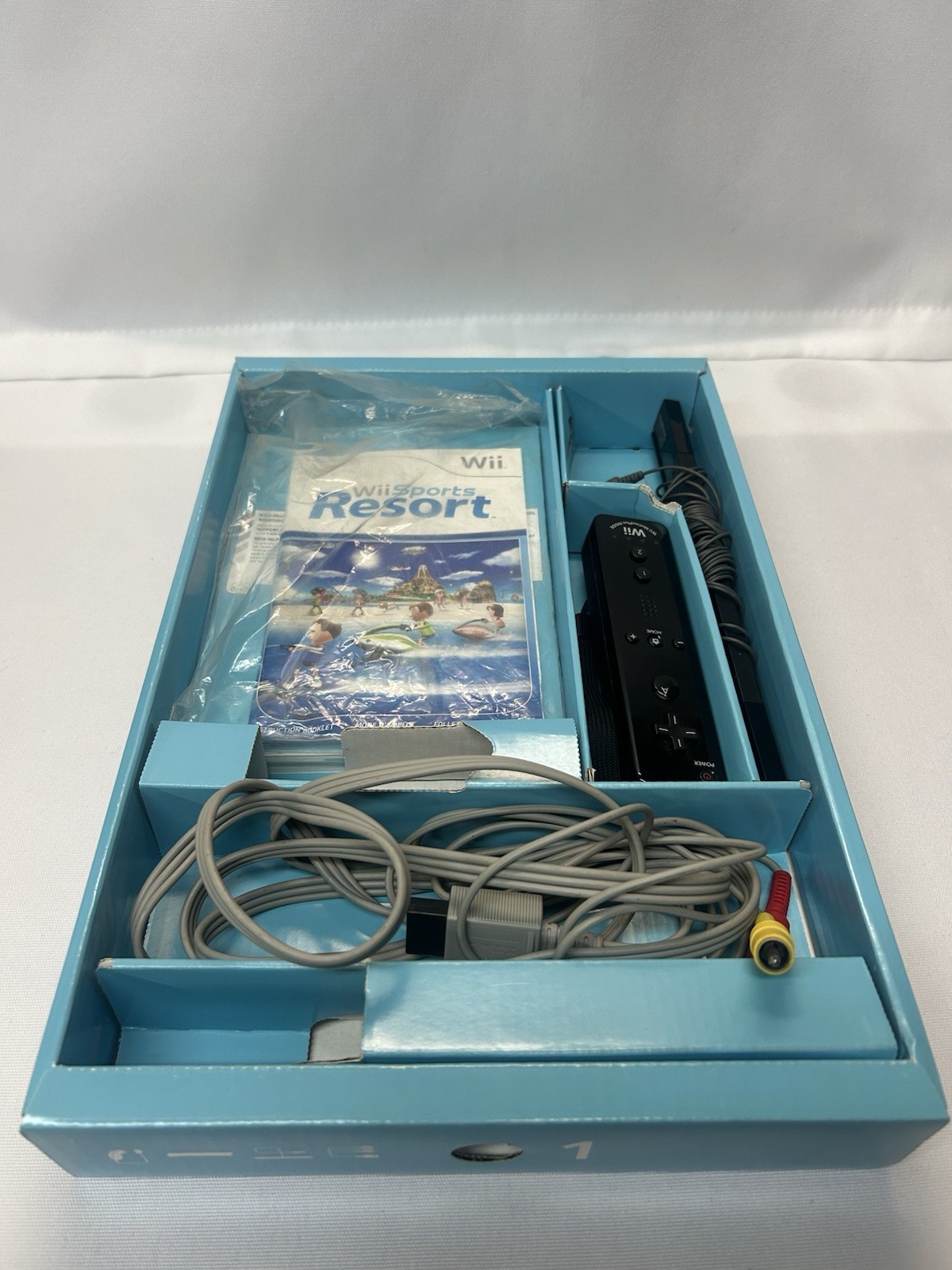 Nintendo Wii Black Console Bundle Complete In Box Wii Sports & Resort 4 Game Set