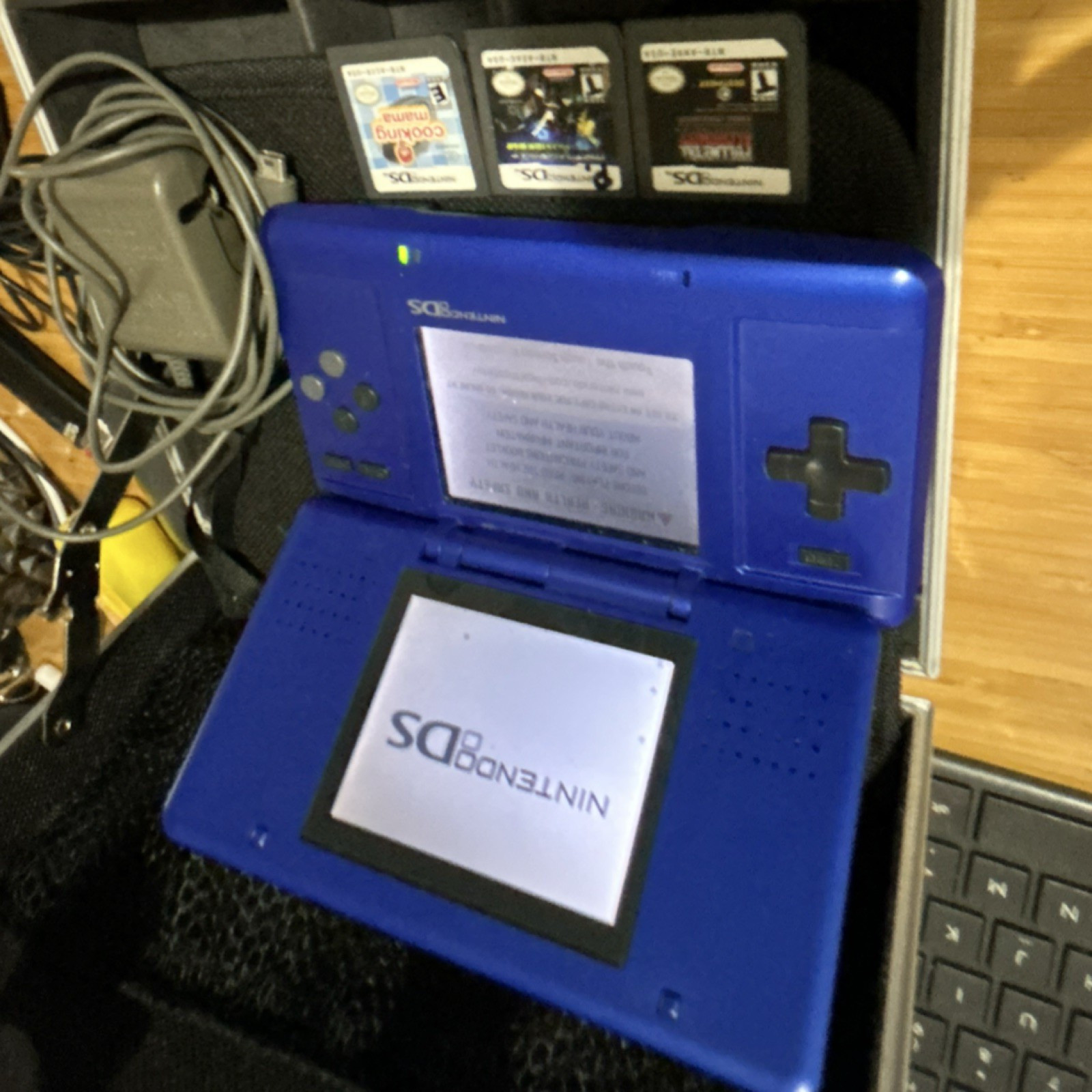 Nintendo DS Blue Dual Screen Touch Screen Console w/ Charger & 3 Games