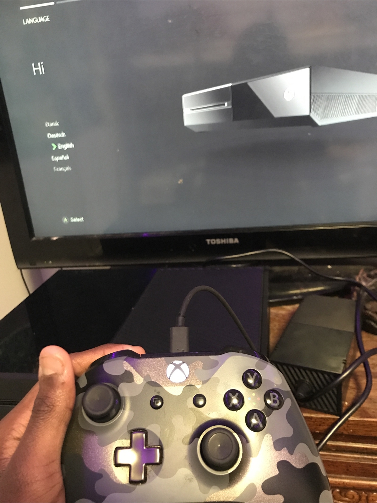 Xbox One (1540) Fully Working, Minor Scratches.