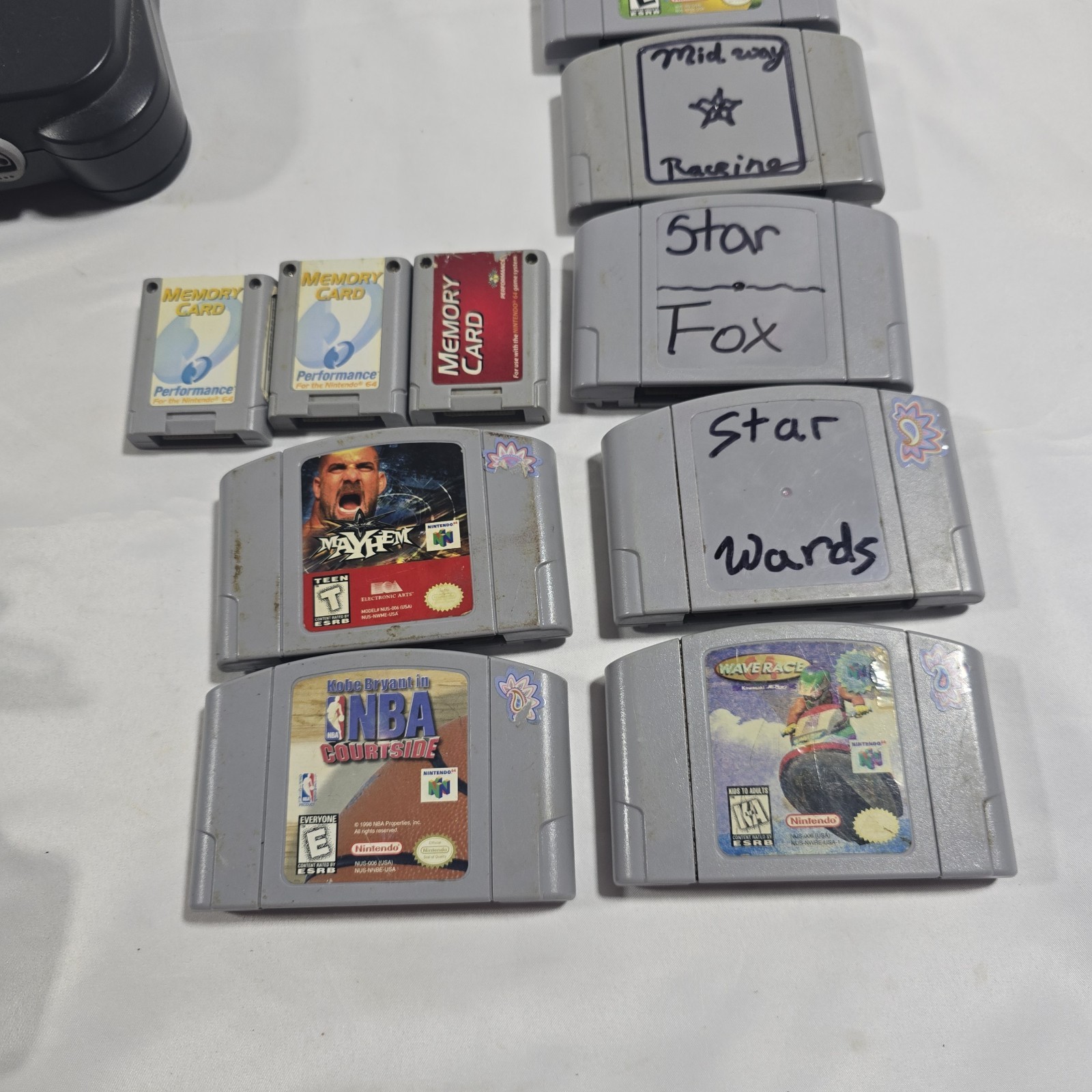 Nintendo 64 N64 Black Console Bundle With 2 Controllers 7 Games 3 Memory cards