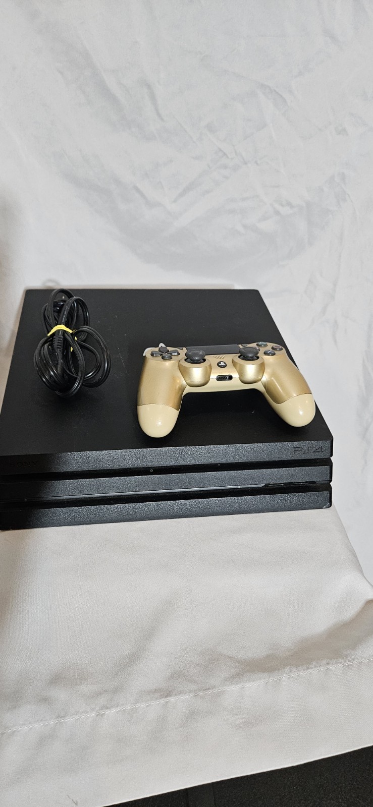 PlayStation 4 Pro Game Console CUH-7215B – Black W/Power Cord & Gold Controller