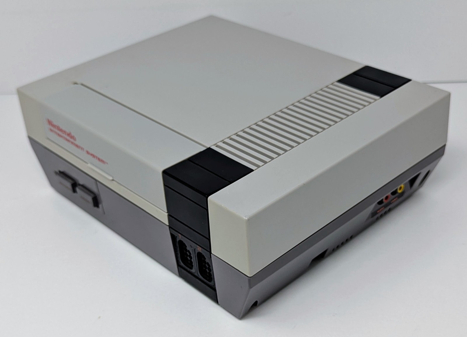Nintendo NES Console Bundle w Super Mario/Duck Hunt/Track Meet- Read Description