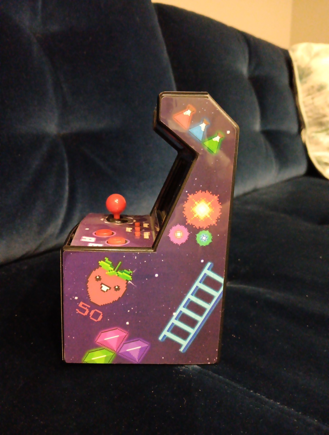 Mini Arcade Machine, 240 Built-In 8-Bit Games, 2.5” Full Colour Screen, 8-Way Jo