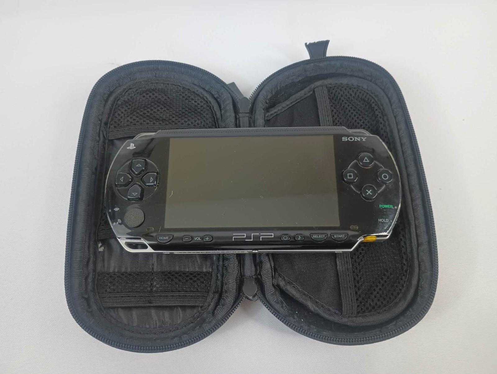 Sony PSP 1001 B PlayStation Portable TURNS ON – LOOSE SPINDLE MAGNET -for repair