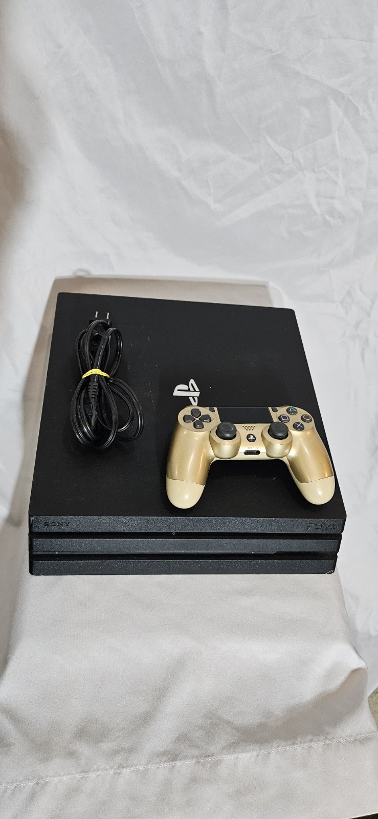 PlayStation 4 Pro Game Console CUH-7215B – Black W/Power Cord & Gold Controller