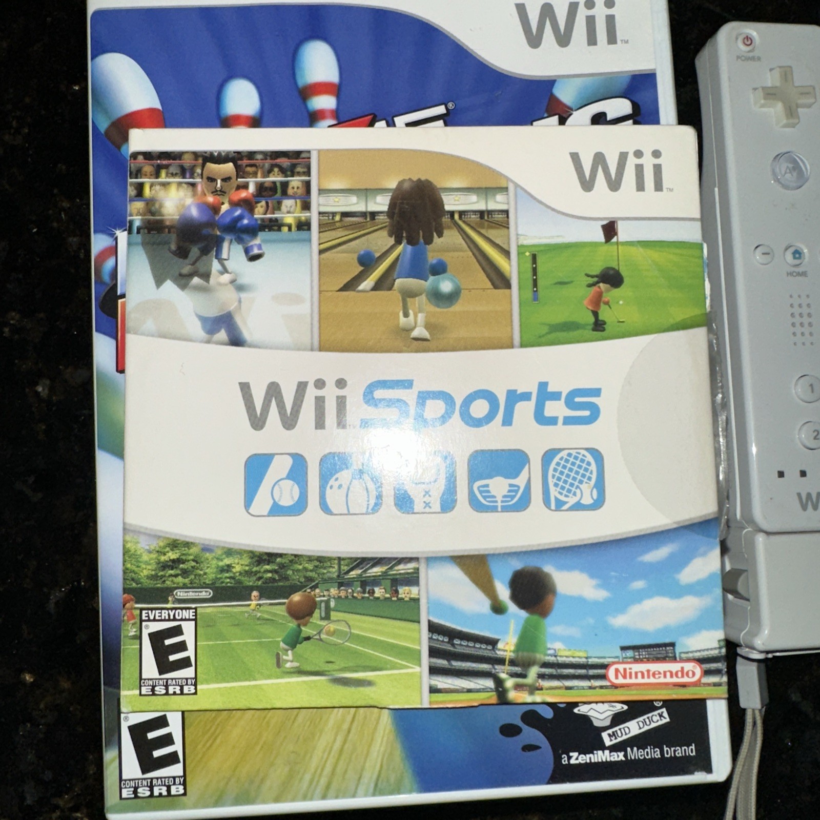 Nintendo Wii Game System Console – 4 Remotes, 6 Game Bundle – Works