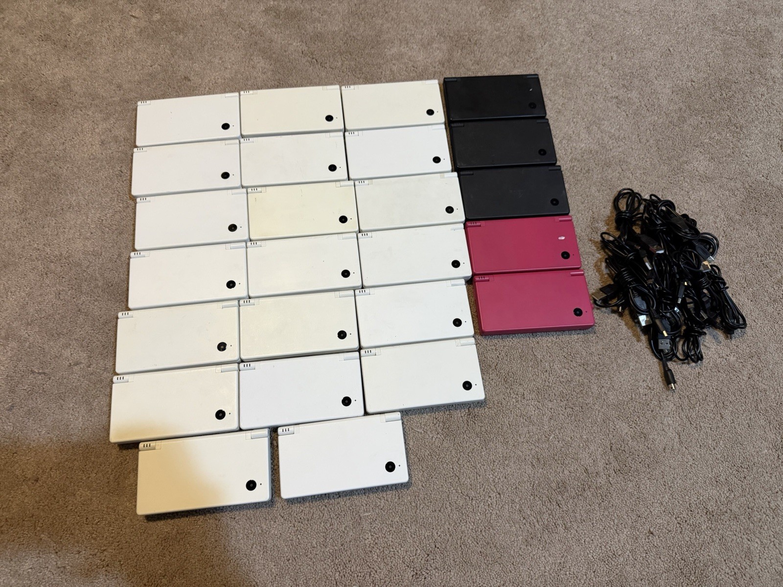 Lot Of 25 Tested And Working Japanese Dsi Systems With Chargers White Pink Black