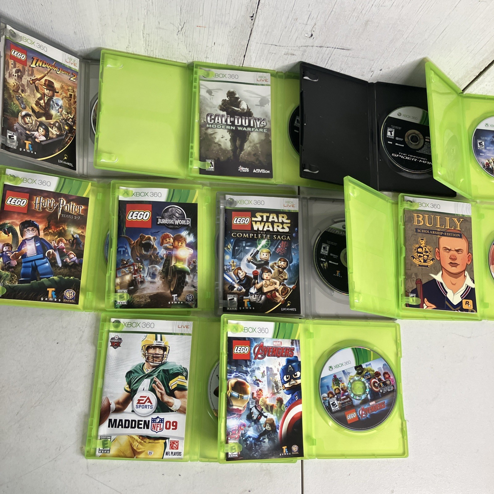 Microsoft Xbox 360 E 500GB 1538 Bundle 2 Controllers 25 Games GTA V HALO FALLOUT