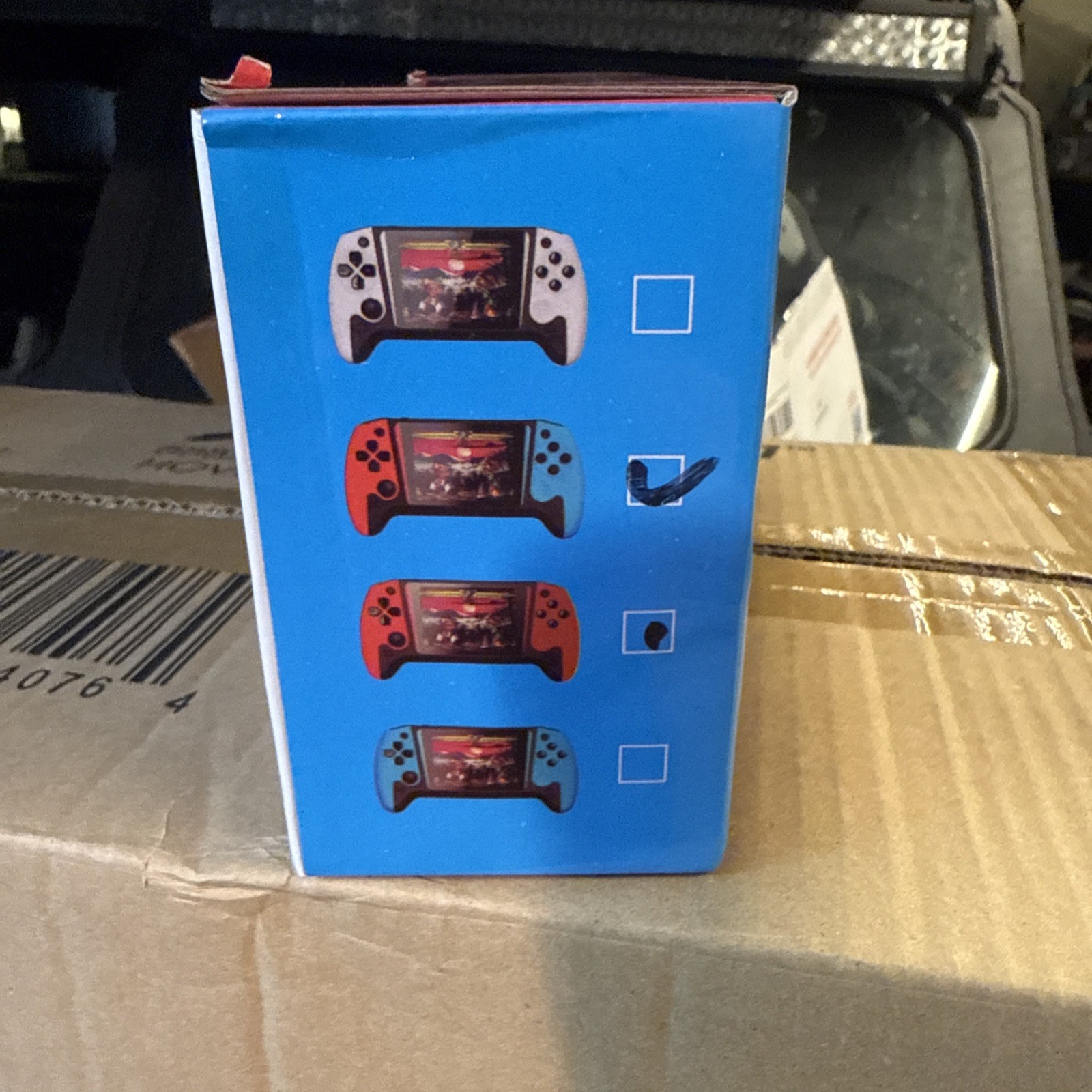 Q21 Remote Sensing Game Console With 500 Classic Built In Games new open box