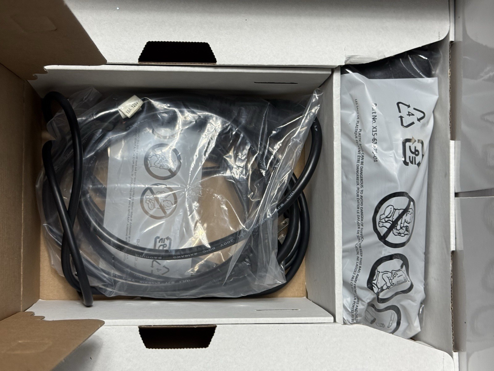 Microsoft Xbox 360S 1439 Video Game Console & Cords Only BLACK – Fair -See photo