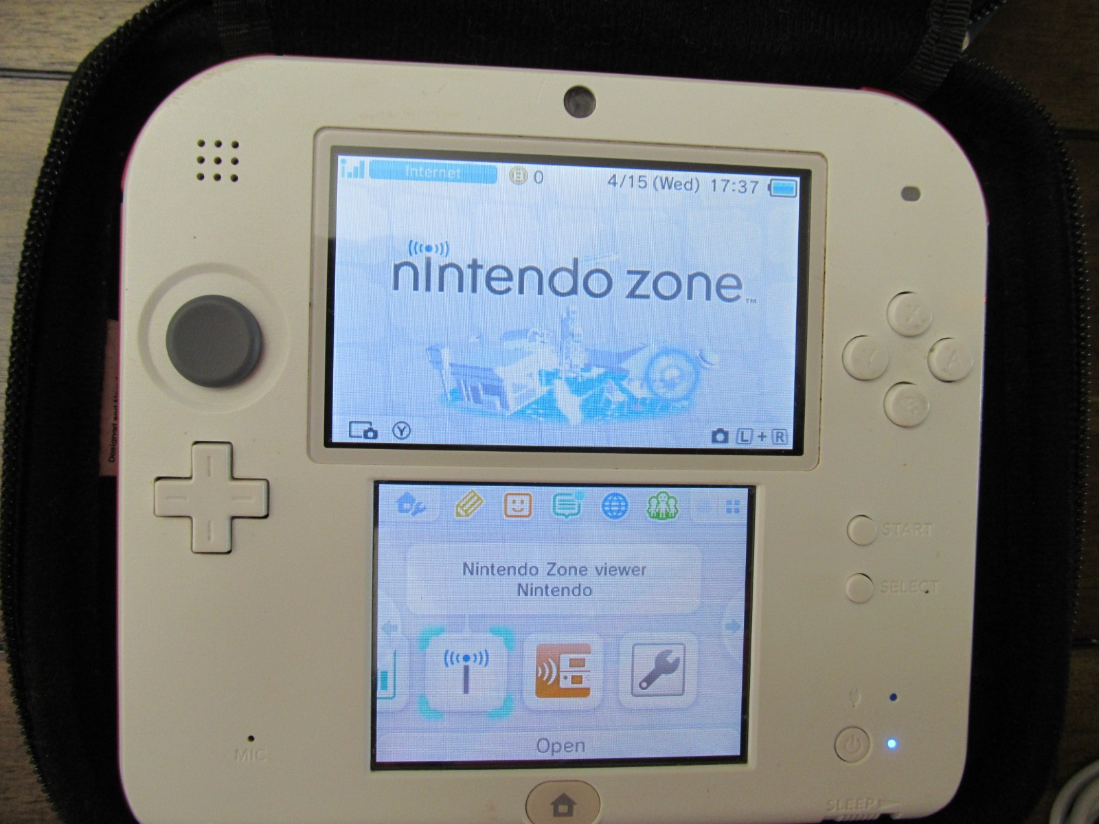 Nintendo 2DS Handheld Game Console Bundle Red White