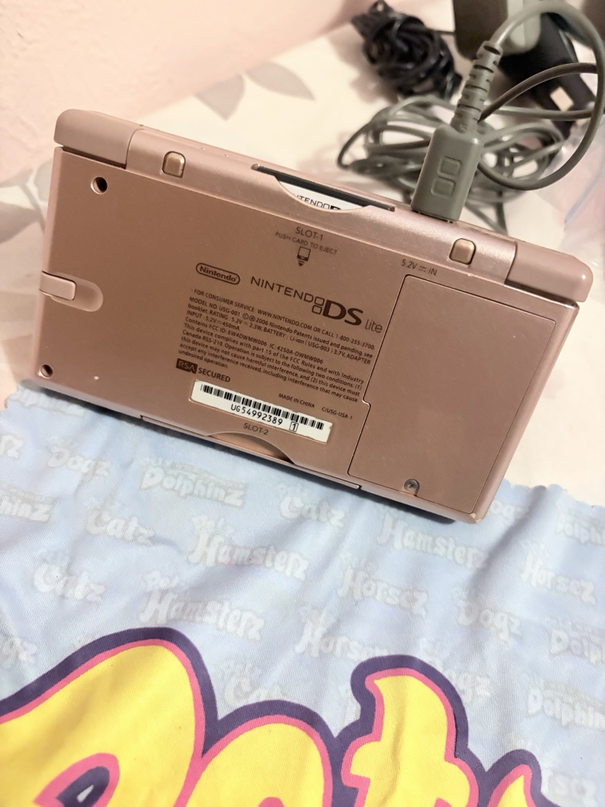 Nintendo DS Lite Console Metallic Rose W/Games, Charger & Accessories Working