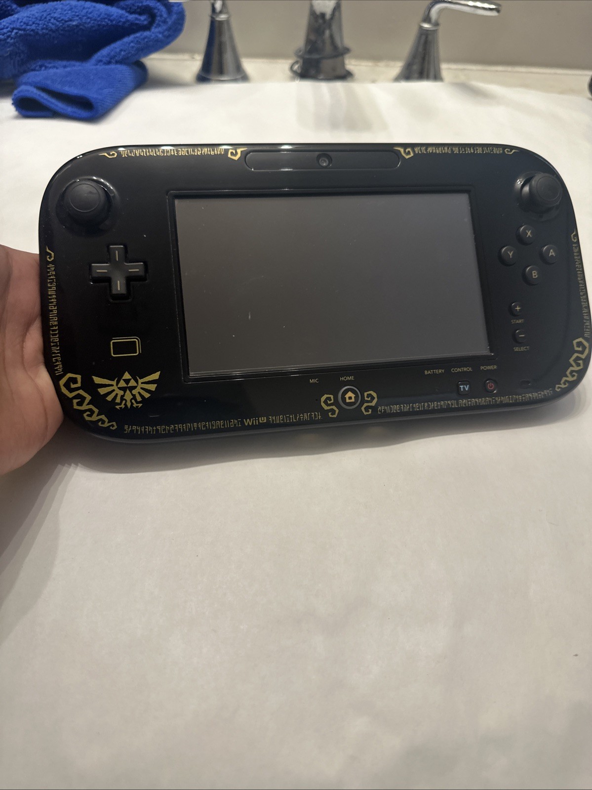 Nintendo Wii U Gamepad Only – Legend of Zelda Wind Waker Edition HD Deluxe