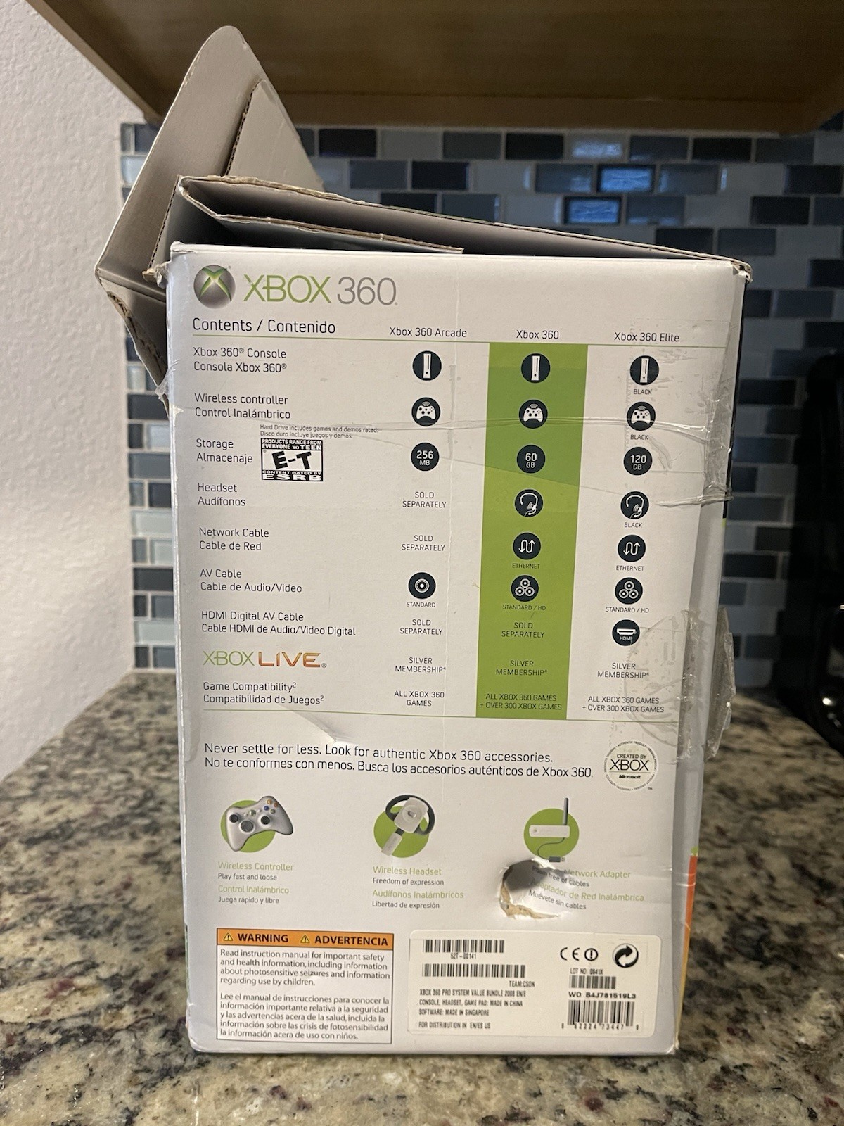 Xbox 360 Pro System Bundle 60GB WORKNG NO GAMES