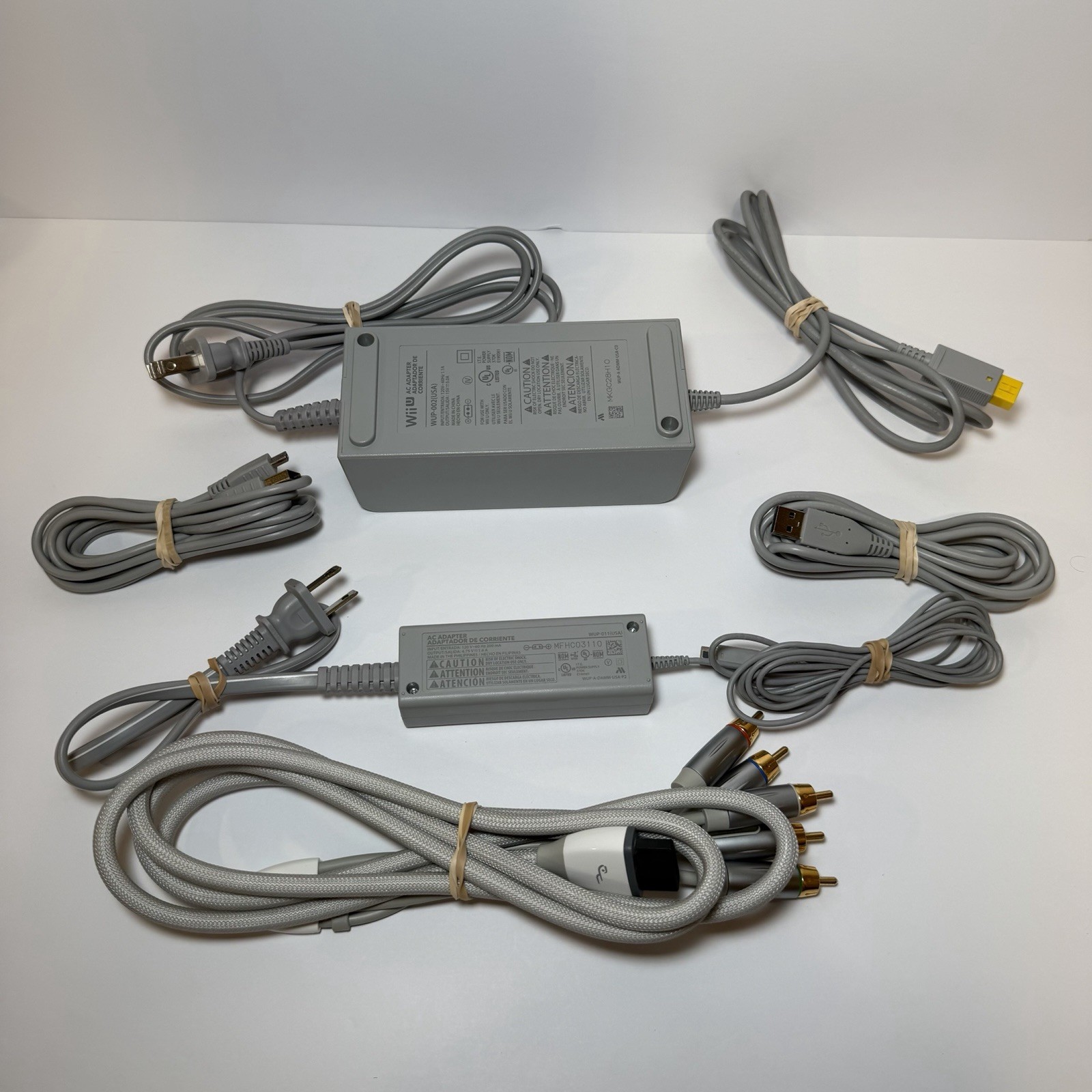 Nintendo Wii U 32GB Black Console Gamepad Cords Two Controllers Tested Working