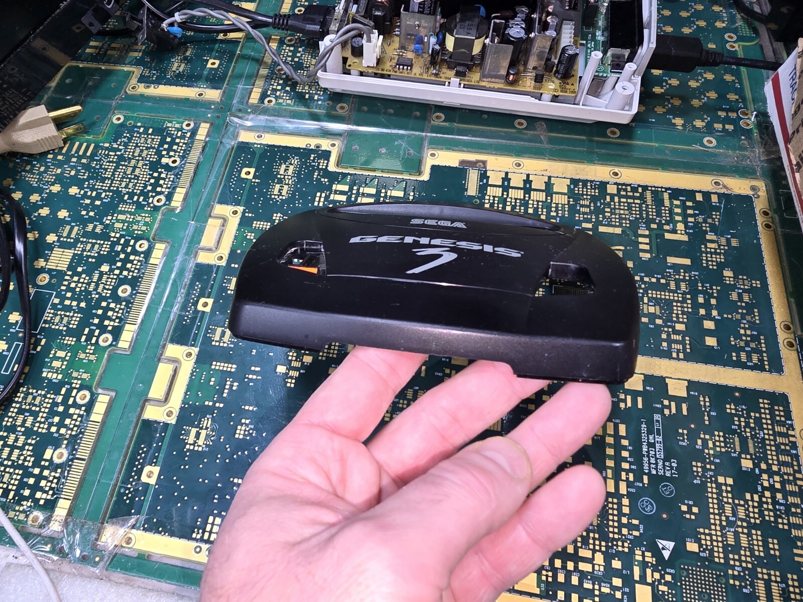 Sega Genesis Model 3 MK-1461 EMPTY Top Cover Plastic Black ONLY-Intact-OK-READ